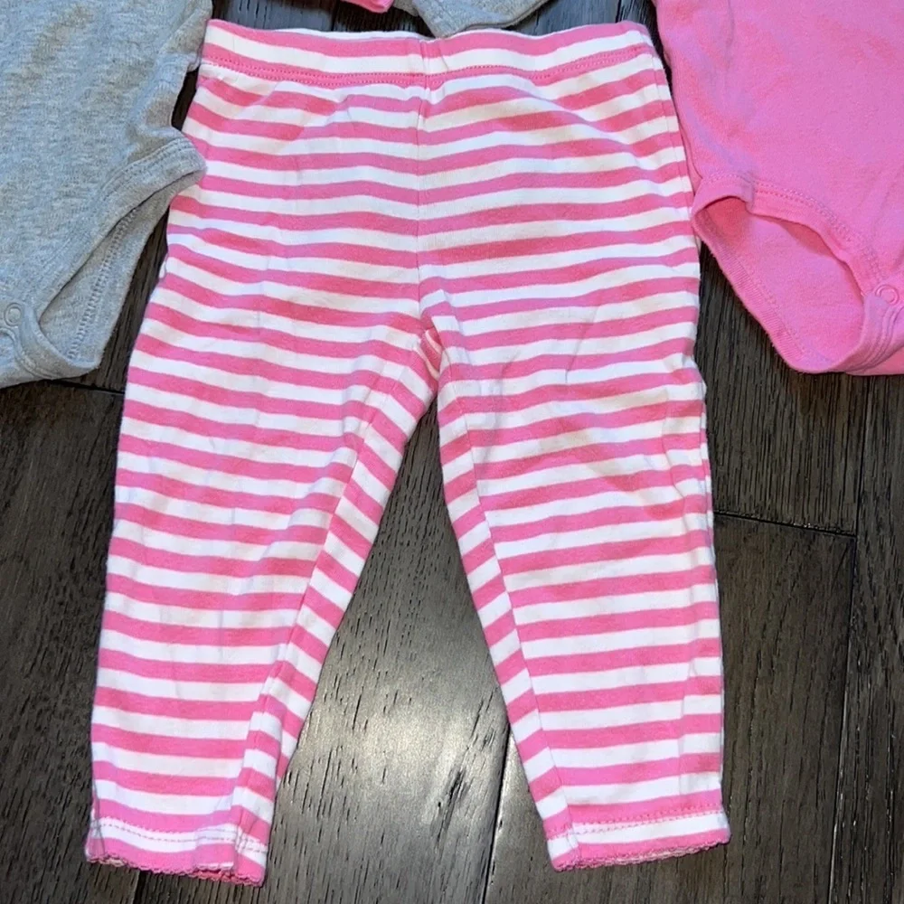 Bundle of Carter’s long sleeve onesies and matching leggings